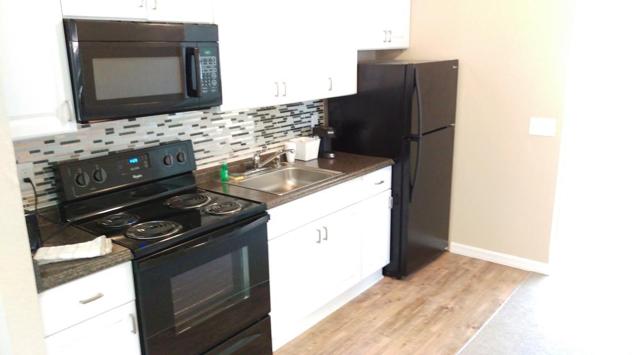 קלירווטר ביץ' Beachview Suites מראה חיצוני תמונה