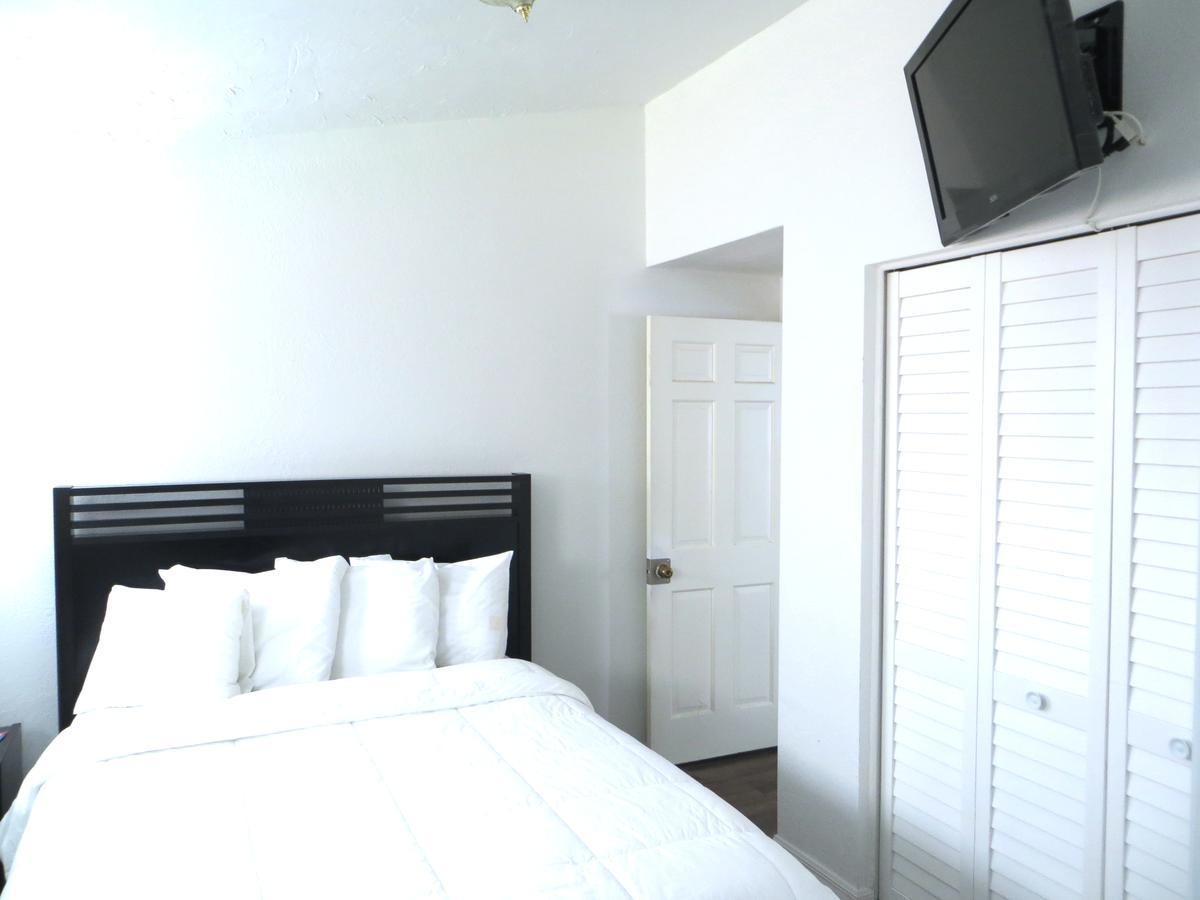 קלירווטר ביץ' Beachview Suites מראה חיצוני תמונה